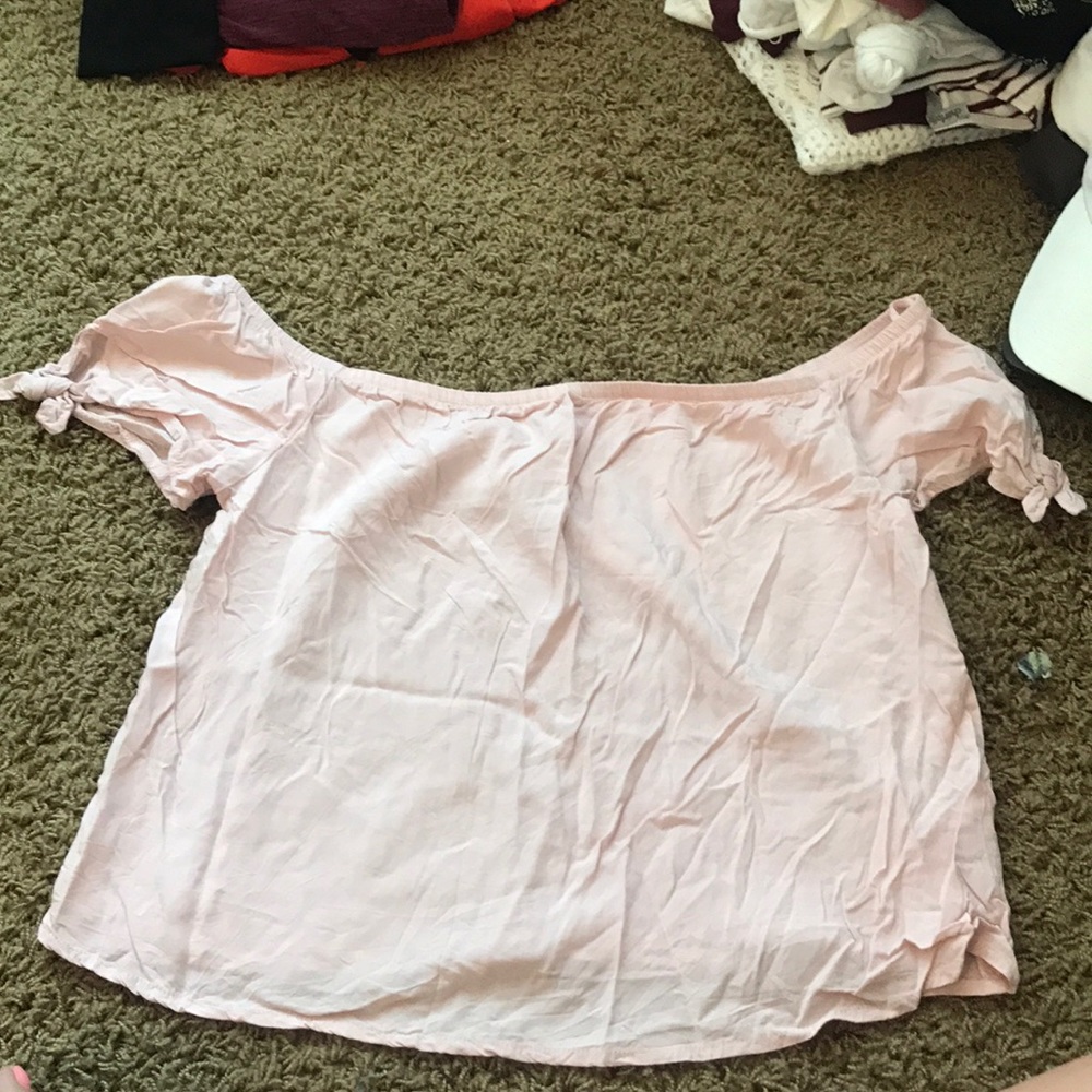 Off the Shoulder Pink Tie Shirt(Garage Size Small)